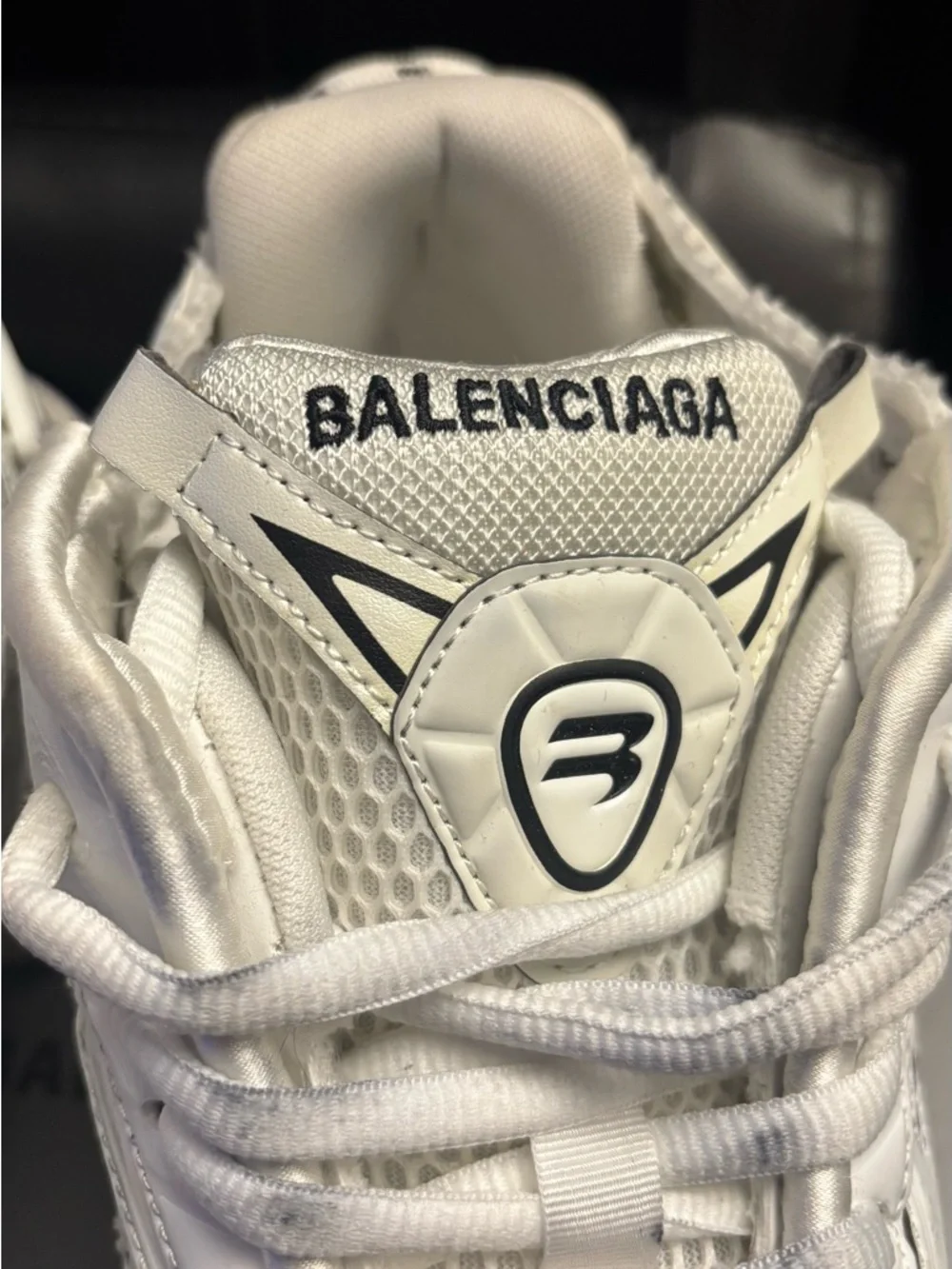 Balenciaga Runners ‘White’ - Picture 4 of 11